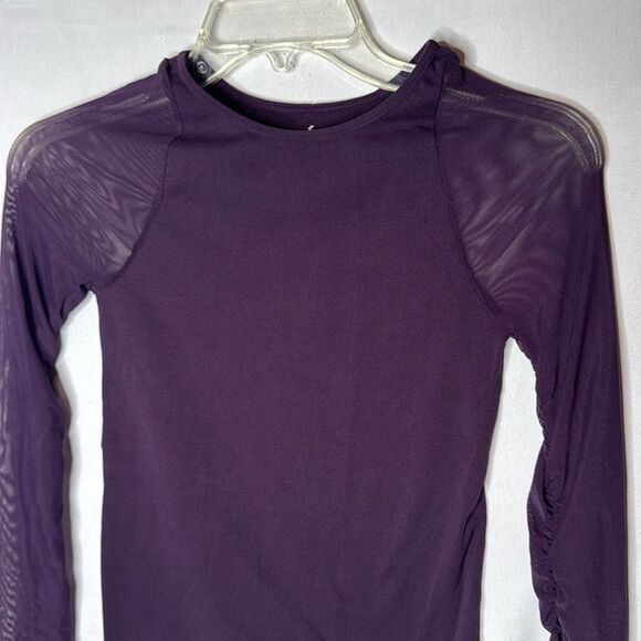 Free People Deep Purple Scrunch Sleeve Seamless Top. Size XS/Small. - Picture 2 of 8